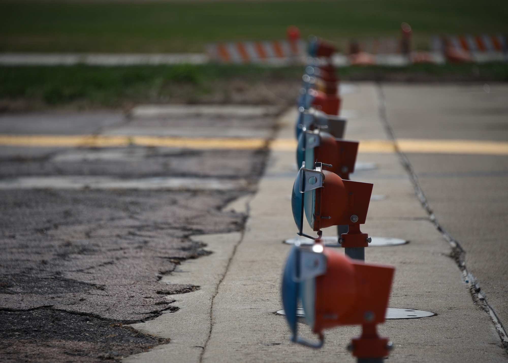 A lighted runway closure X on the end of the runway at the Sioux Gateway airport in Sioux City, Iowa warning pilots that the runway is closed.