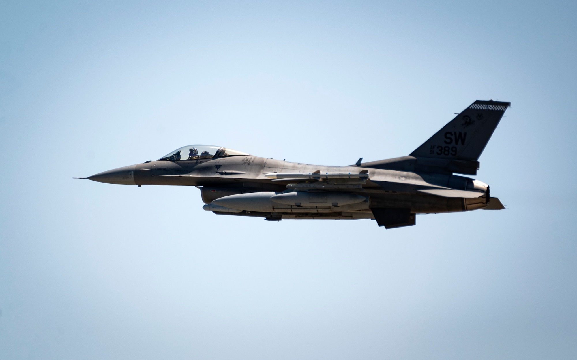 An F16 Viper flies over Shaw AFB