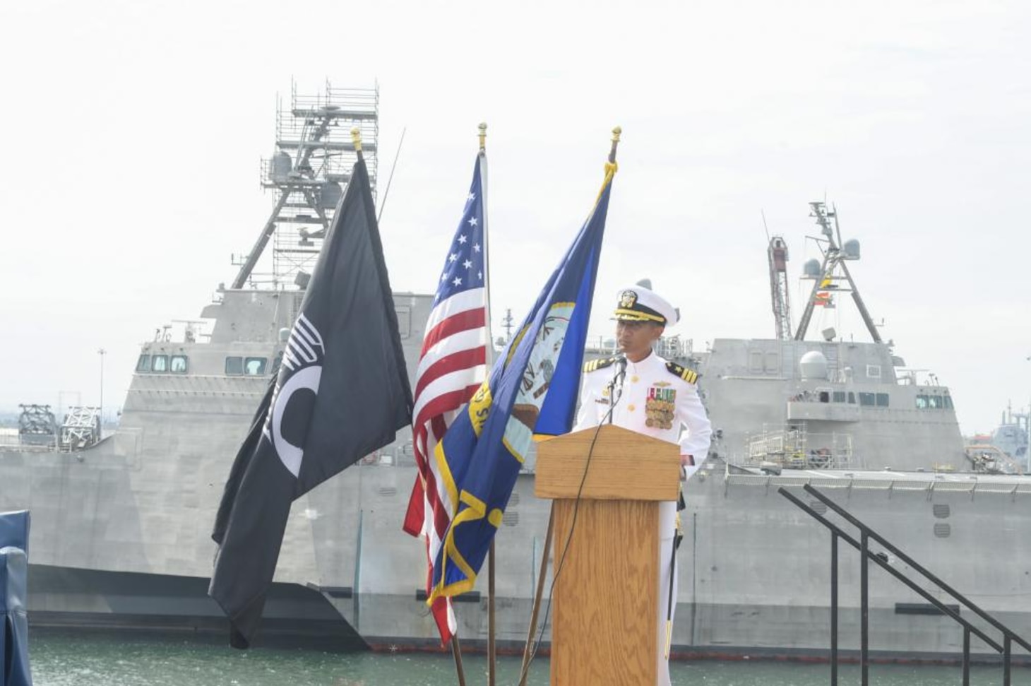 USS Gabrielle Giffords (LCS 10) Blue Crew Holds Change of Command Ceremony