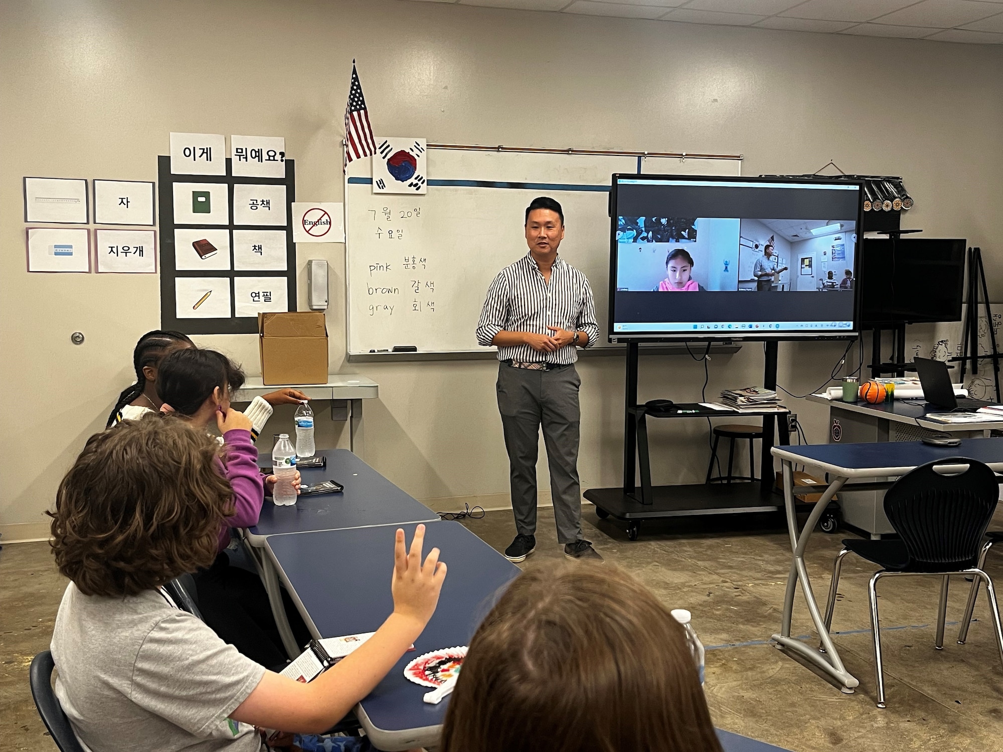 Korean Airman teaching a class of students