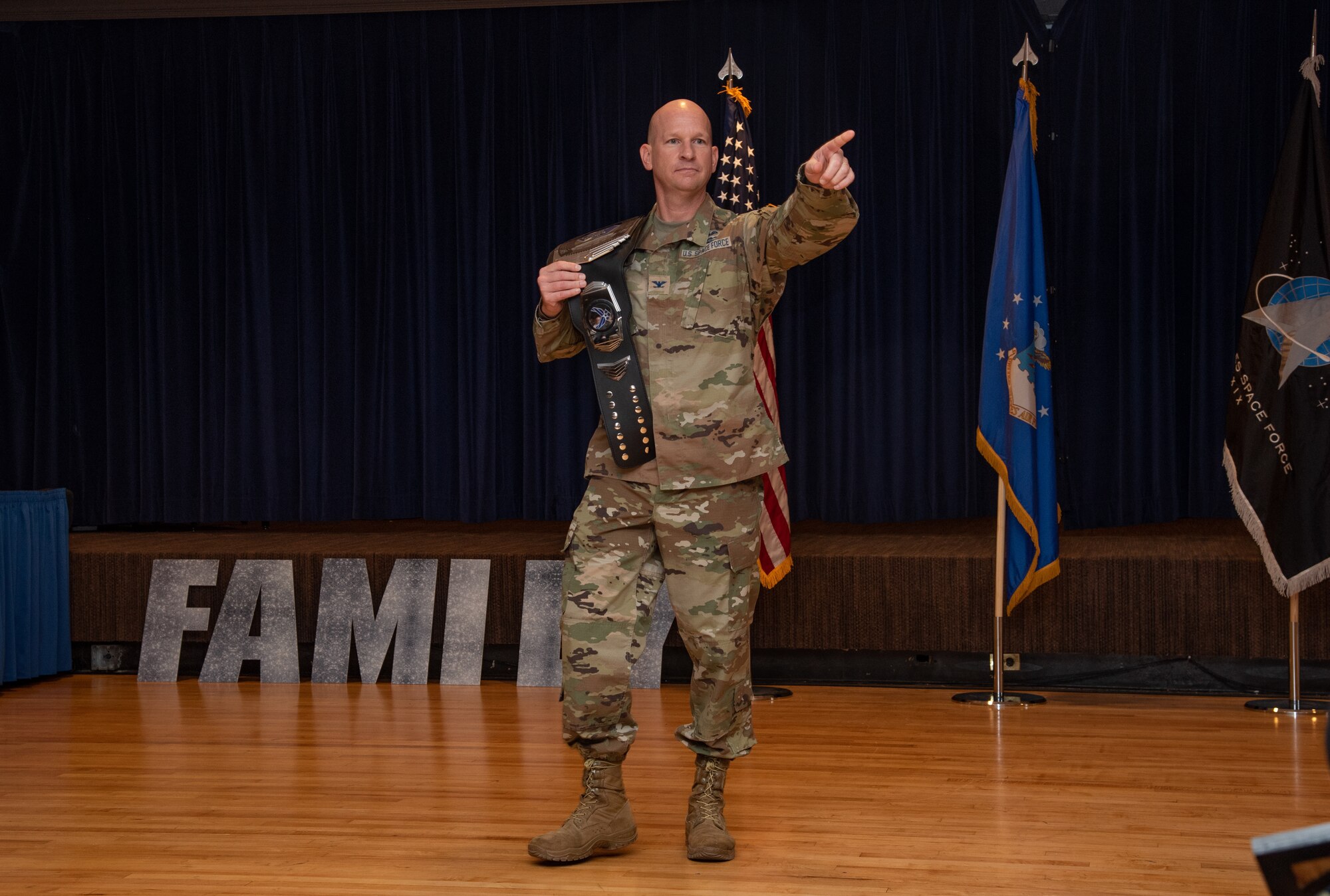 commander presenting award