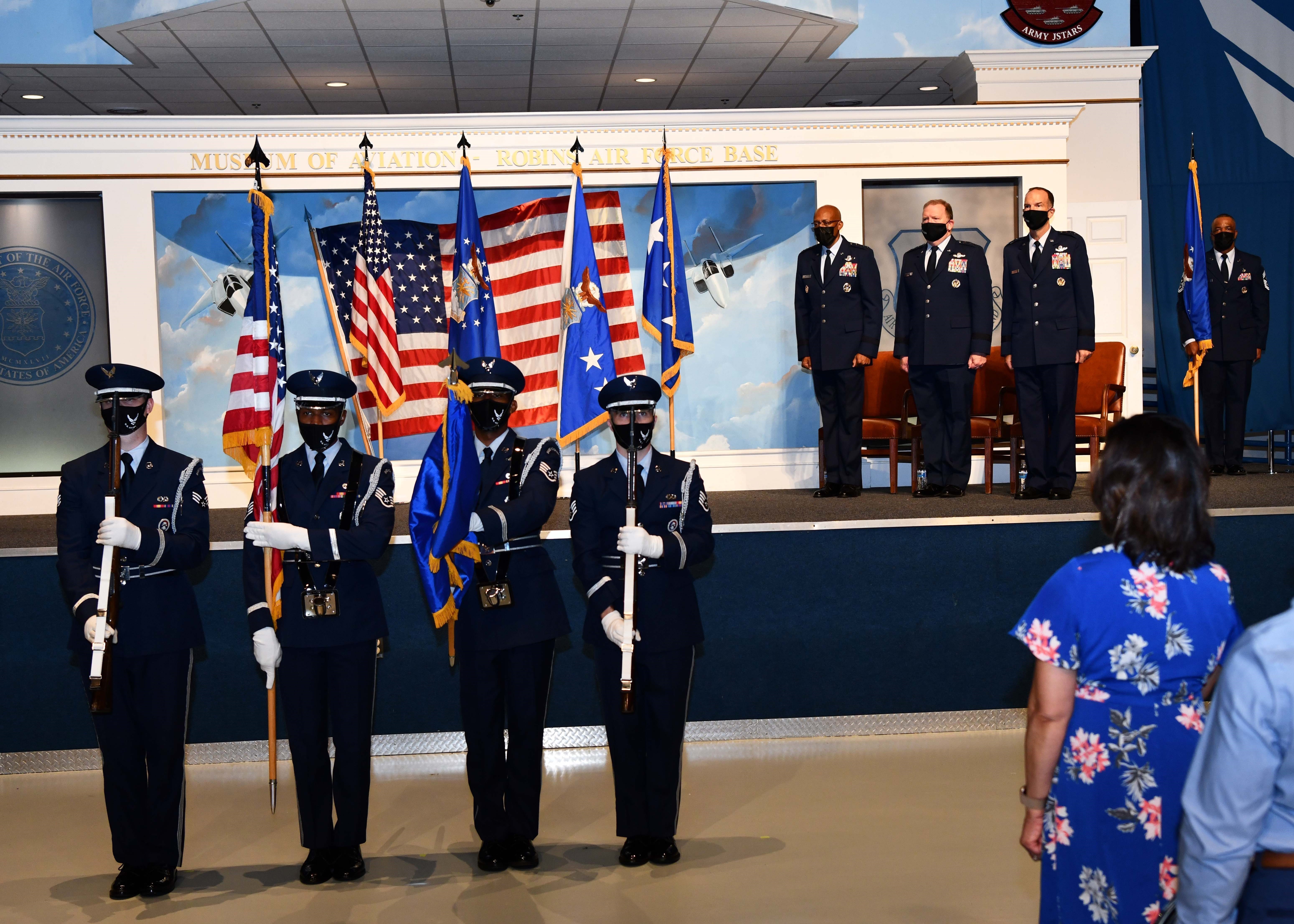 Air Force Reserve its new commander > Air Force > Article Display