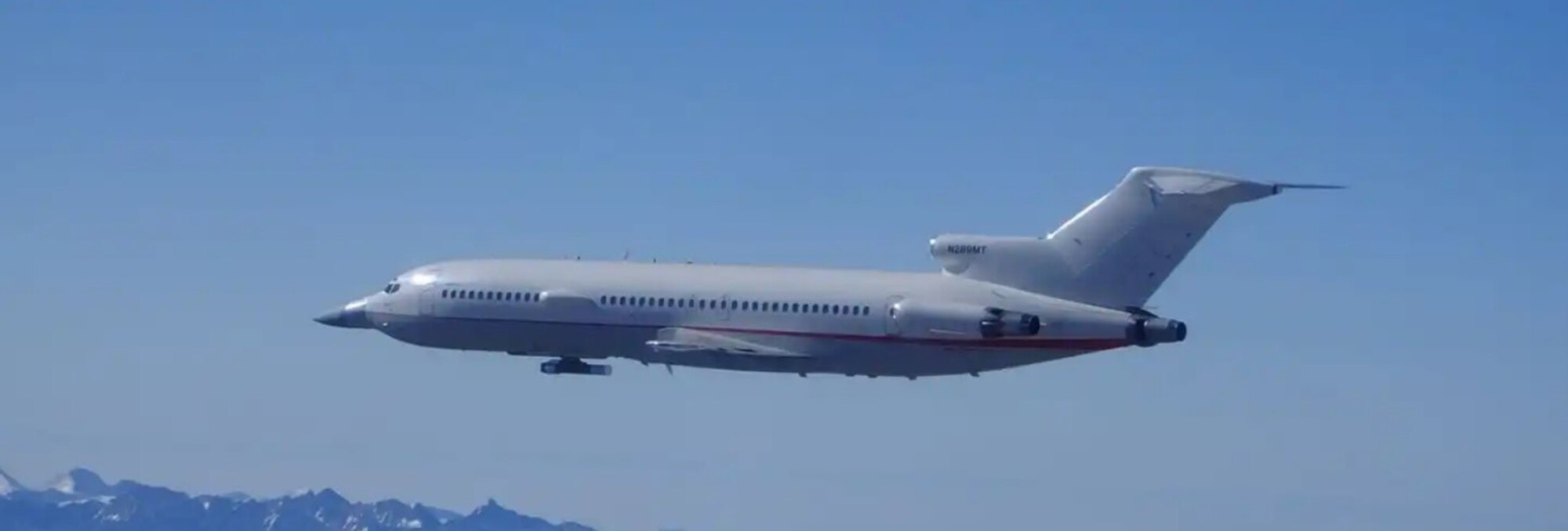 photo of RMT-727 flying in the air