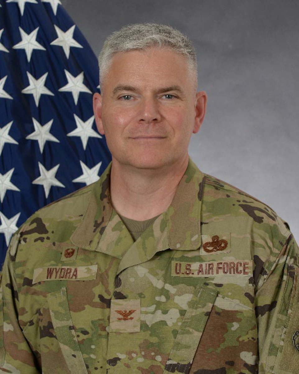 Official photo of Colonel Todd A. Wydra