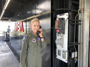 Gen. Leavitt uses NASA phone