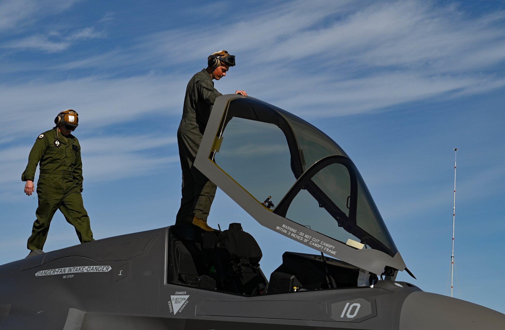 RF-A 22-3 takes flight at Eielson