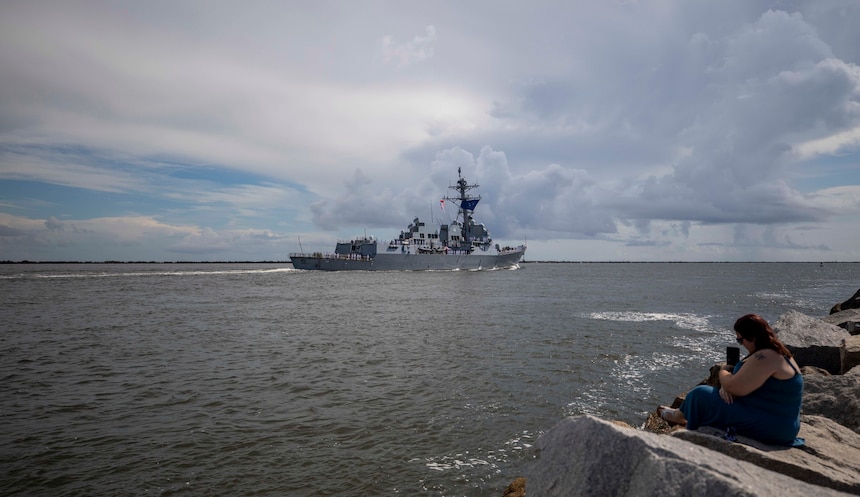 The Arleigh Burke-class guided missile destroyer USS Farragut, assigned to the George H.W. Bush Carrier Strike Group, departed Naval Station Mayport on a scheduled deployment, Aug 6, 2022.