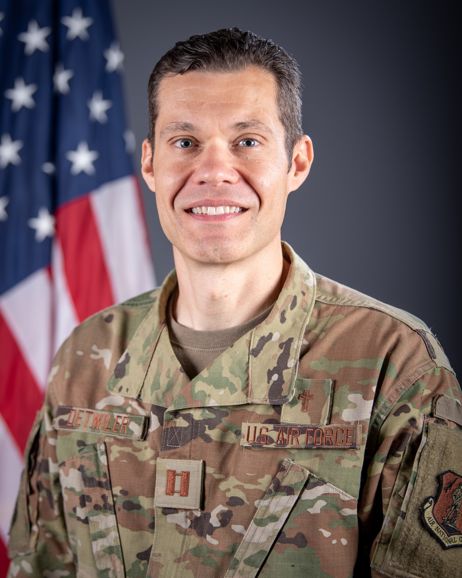 New wing chaplain returns to his roots for Air Guard ministry > 123rd ...
