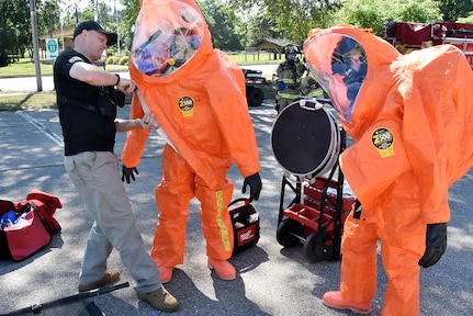 The Wisconsin National Guard’s 54th Civil Support Team (CST) conducted a hazardous material training exercise in Poynette, Wis., July 14 at the Village Hall.