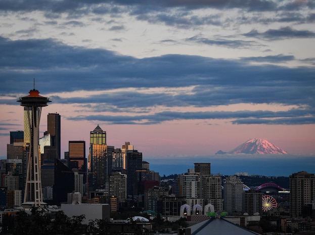 A sunset view of the city of Seattle, August 4, in support of Fleet Week Seattle 2022. Fleet Week Seattle is a time-honored celebration of the sea services that provides an opportunity for the citizens of Washington to meet Sailors, Marines and Coast Guardsmen, and witness the latest capabilities of today’s maritime services. (U.S. Navy photo by Mass Communication Specialist 2nd Class Aranza Valdez)