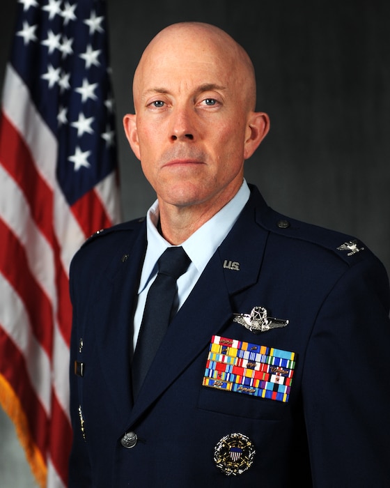 Photo of Airman in uniform