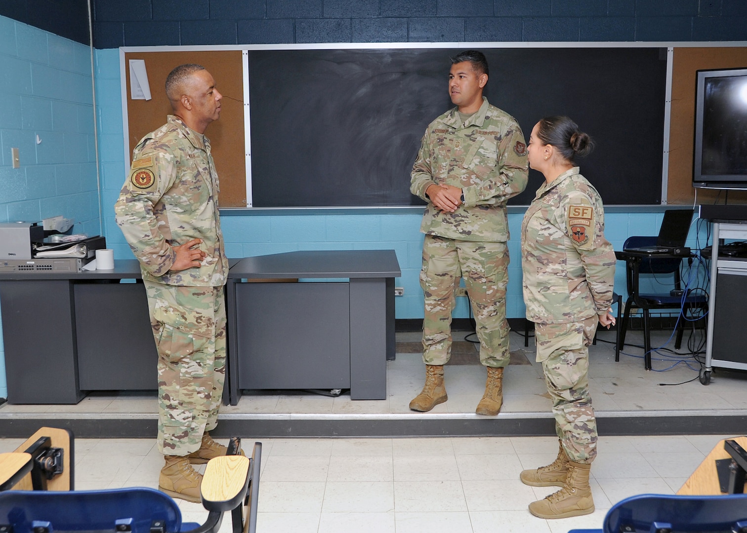 AFRC Command Chief visits 433rd TRS