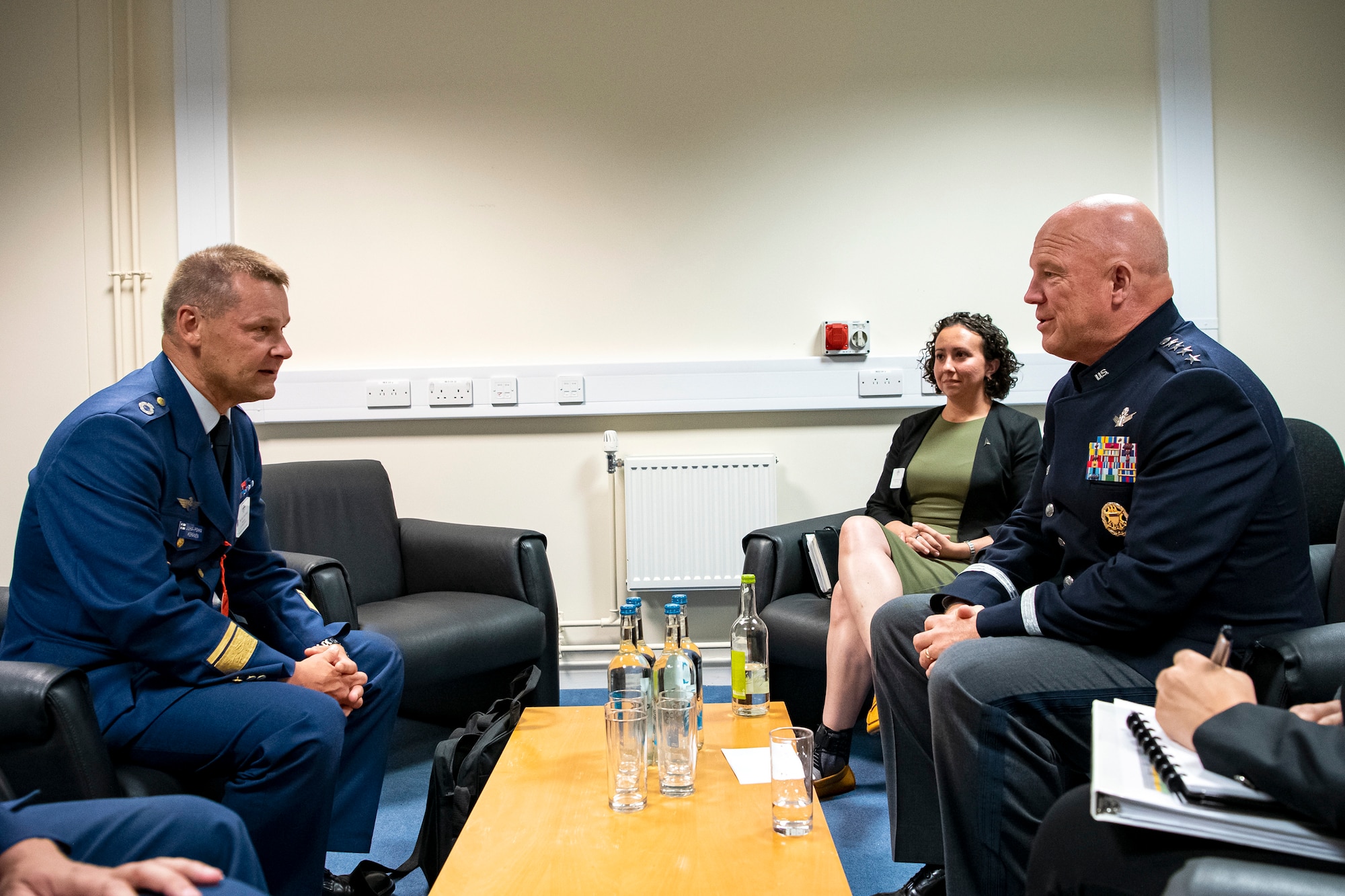 Gen. John W. “Jay” Raymond, left, Chief of Space Operations, meets with Maj. Gen. Juha-Pekka Keränen, Finnish Air Forces Commander, during the Royal International Air Tattoo at RAF Fairford, England, July 15, 2022. Raymond attended RIAT to engage in bilateral meetings with other Air and Space Chiefs from other nations and demonstrate the Department of the Air Force’s commitment to its allies and partners. (U.S. Air Force photo by Staff Sgt. Eugene Oliver)