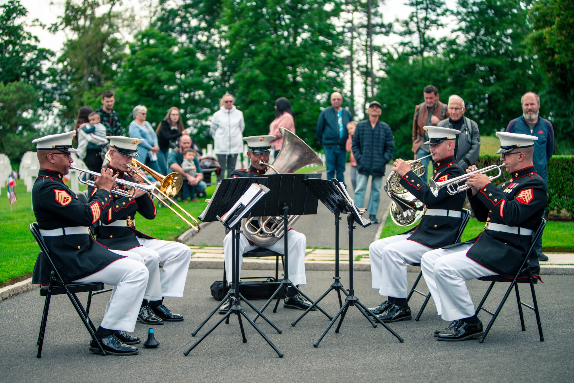 A group of five Marines that performs traditional and ceremonial music in smaller venues.