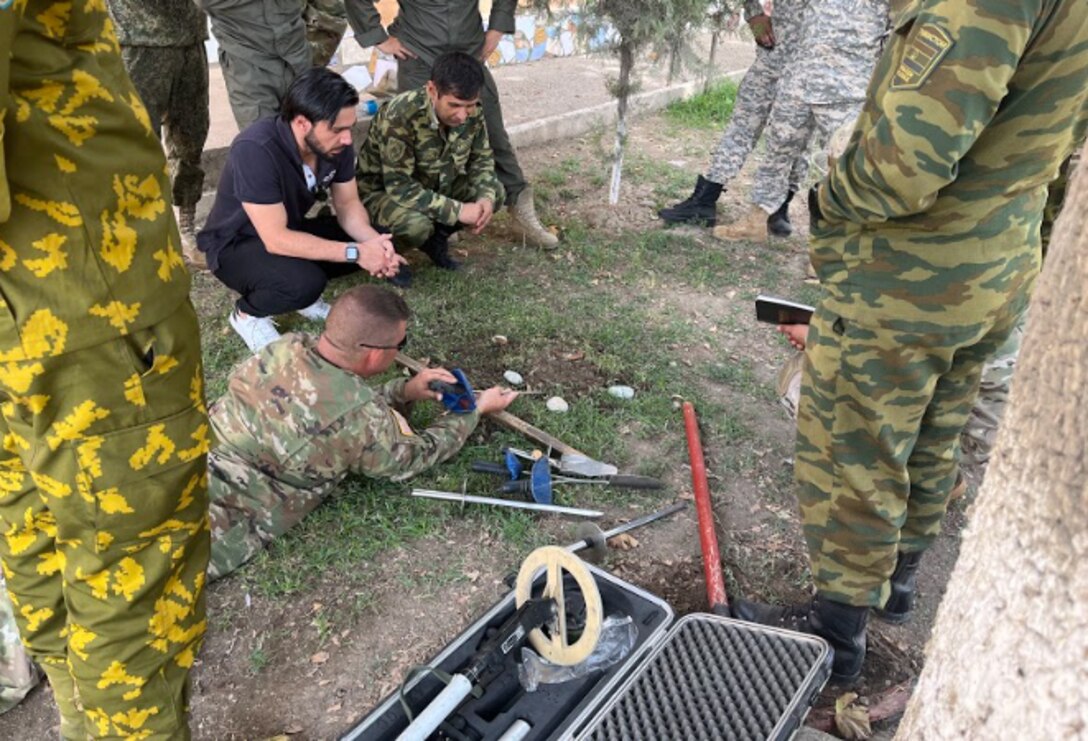 VNG engineers, medics conduct exchanges in Tajikistan