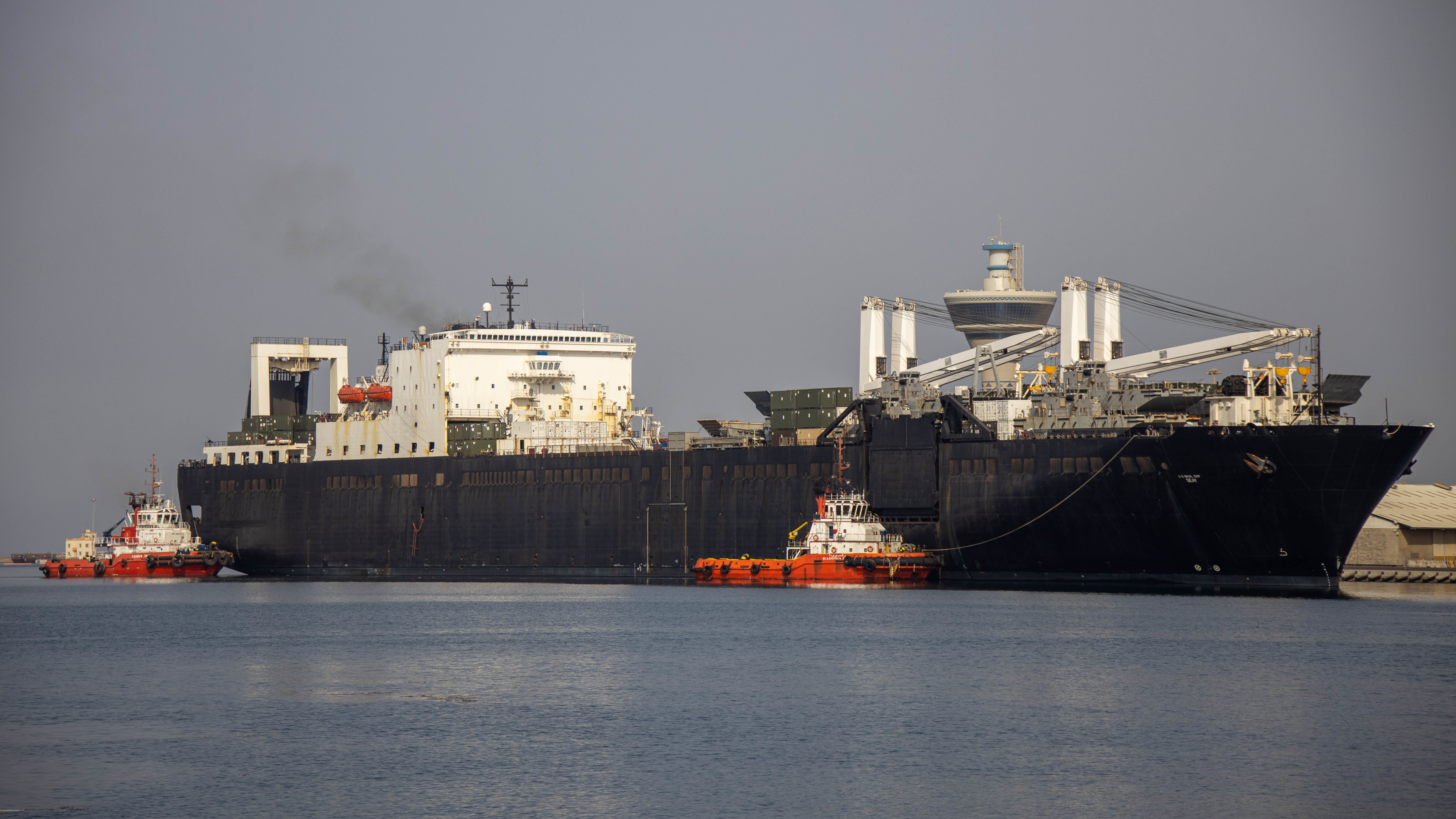 The Military Sealift Command Bob Hope-class roll-on, roll-off vehicle cargo ship USNS Seay (T-AKR-302) pulls into the port at Yanbu Commercial Port, Kingdom of Saudi Arabia, Aug. 3, 2022.