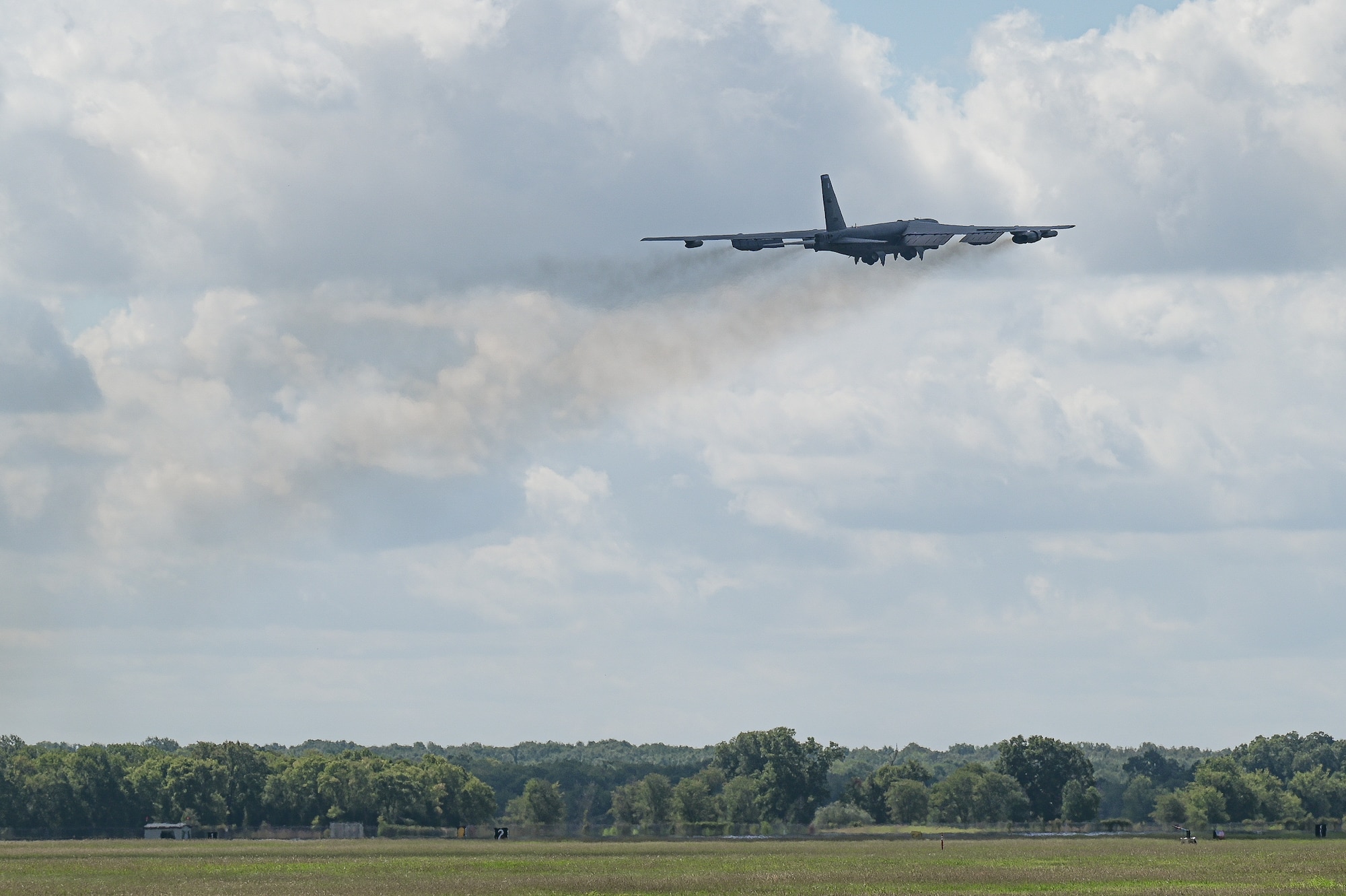 A B-52H Stratofortress prepares to take off from Barksdale Air Force Base in support of RIMPAC 2022, Aug. 1, 2022. Twenty-six nations, 38 ships, three submarines, more than 170 aircraft and 25,000 personnel are participating in RIMPAC from June 29 to Aug. 4 in and around the Hawaiian Islands and Southern California. The world’s largest international maritime exercise, RIMPAC provides a unique training opportunity while fostering and sustaining cooperative relationships among participants critical to ensuring the safety of sea lanes and security on the world’s oceans. RIMPAC 2022 is the 28th exercise in the series that began in 1971. (U.S. Air Force photo by Senior Airman Jonathan E. Ramos)