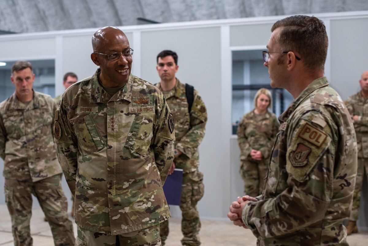 An Airman speaks to CSAF.