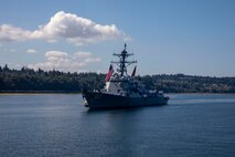 Arleigh Burke-class guided-missile destroyer USS Sampson (DDG 102) returns home to Naval Station Everett, Aug. 11.