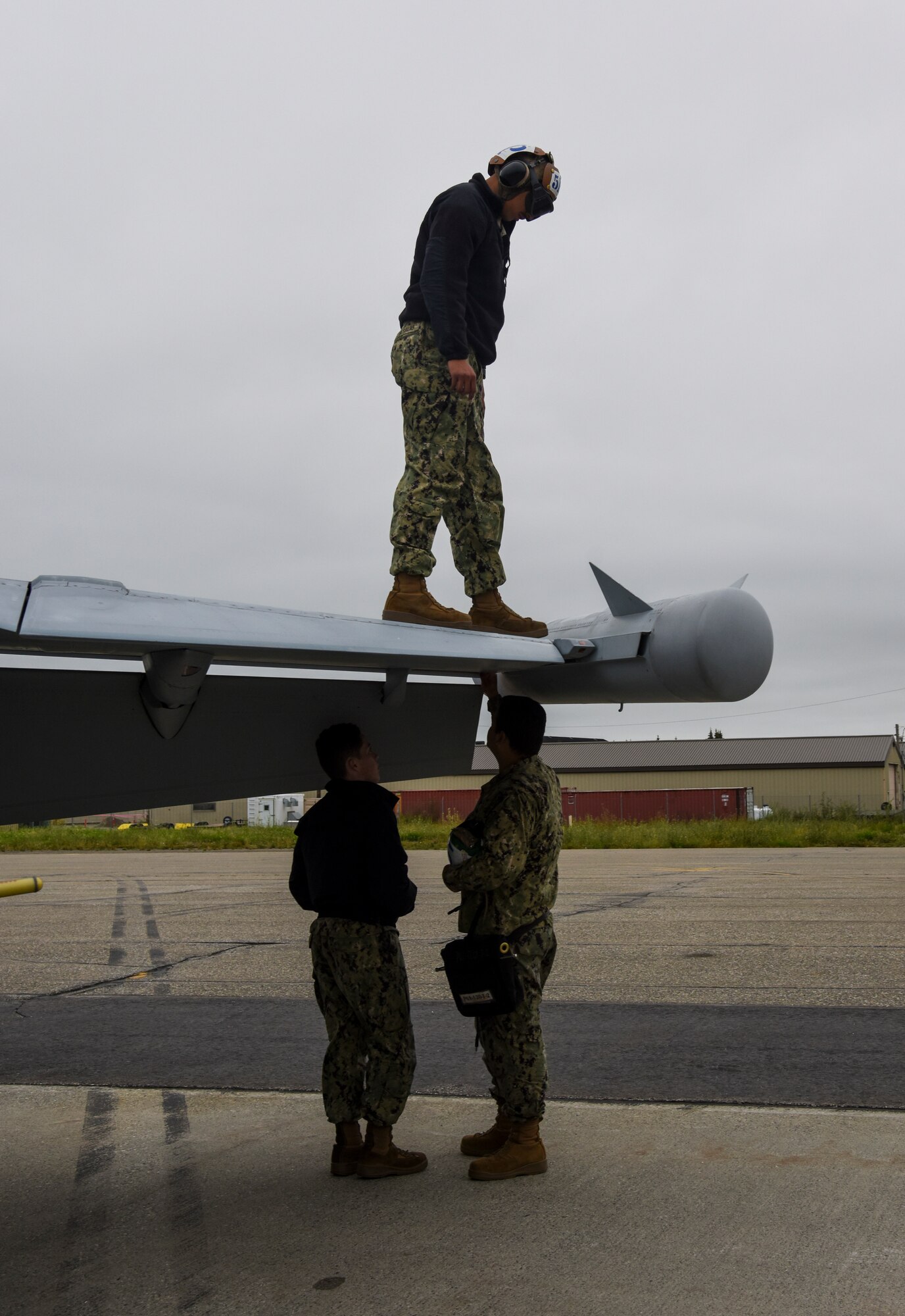 US Navy Lancers exchange TTPs during RF-A 22-3