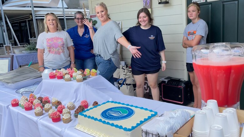 The Dale Hollow State Park Marina achieved the Clean Marina Award in Burkesville, Kentucky and held a customer appreciation refreshment hour following the award ceremony. The Dale Hollow State Park Marina staff served punch, cupcakes, and a "Clean Marina" cake to guests on Aug. 6, 2022.