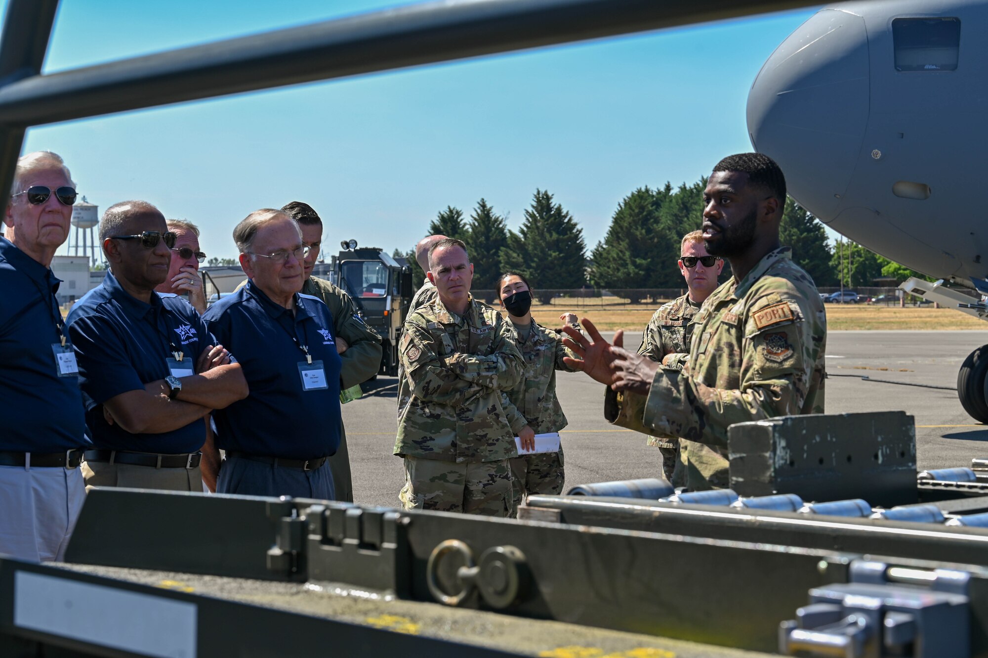 U.S. Air Force retired Senior Leaders Tour the 62d Airlift Wing