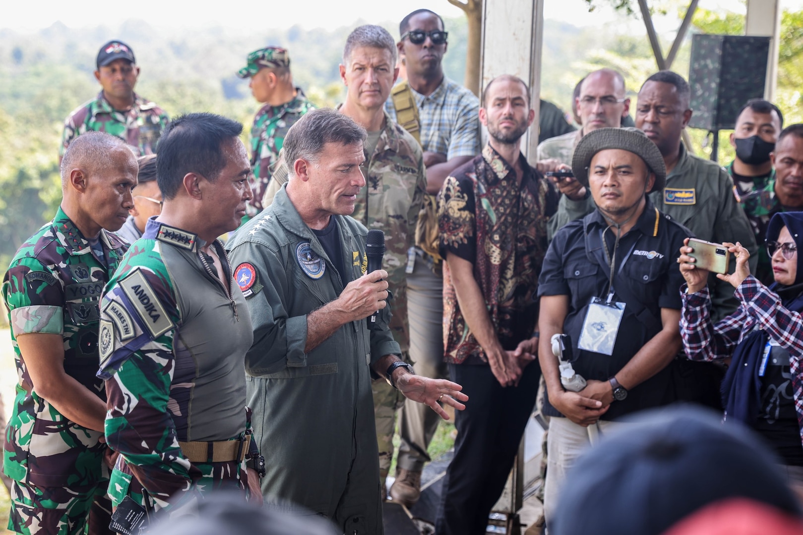 Komandan Indo-Pasifik AS Kunjungi Indonesia > Komando Indo-Pasifik AS > 2015