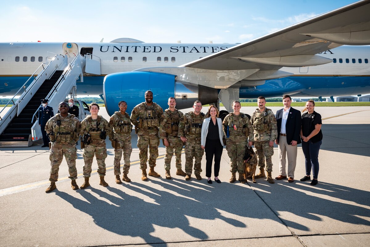 88th Air Base Wing Security Forces defenders pose with Deputy Secretary of Defense Dr. Kathleen H. Hicks, who visited Wright-Patterson Air Force Base Aug. 17, 2022. (Department of Defense photo / Lisa Ferdinando)