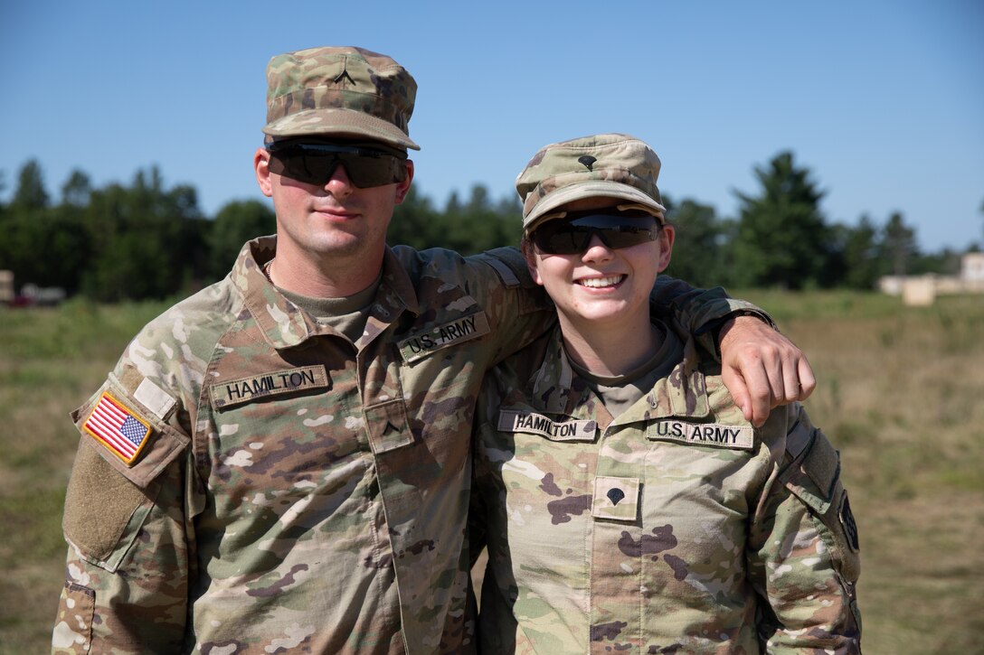Sibling Soldiers serve side-by-side