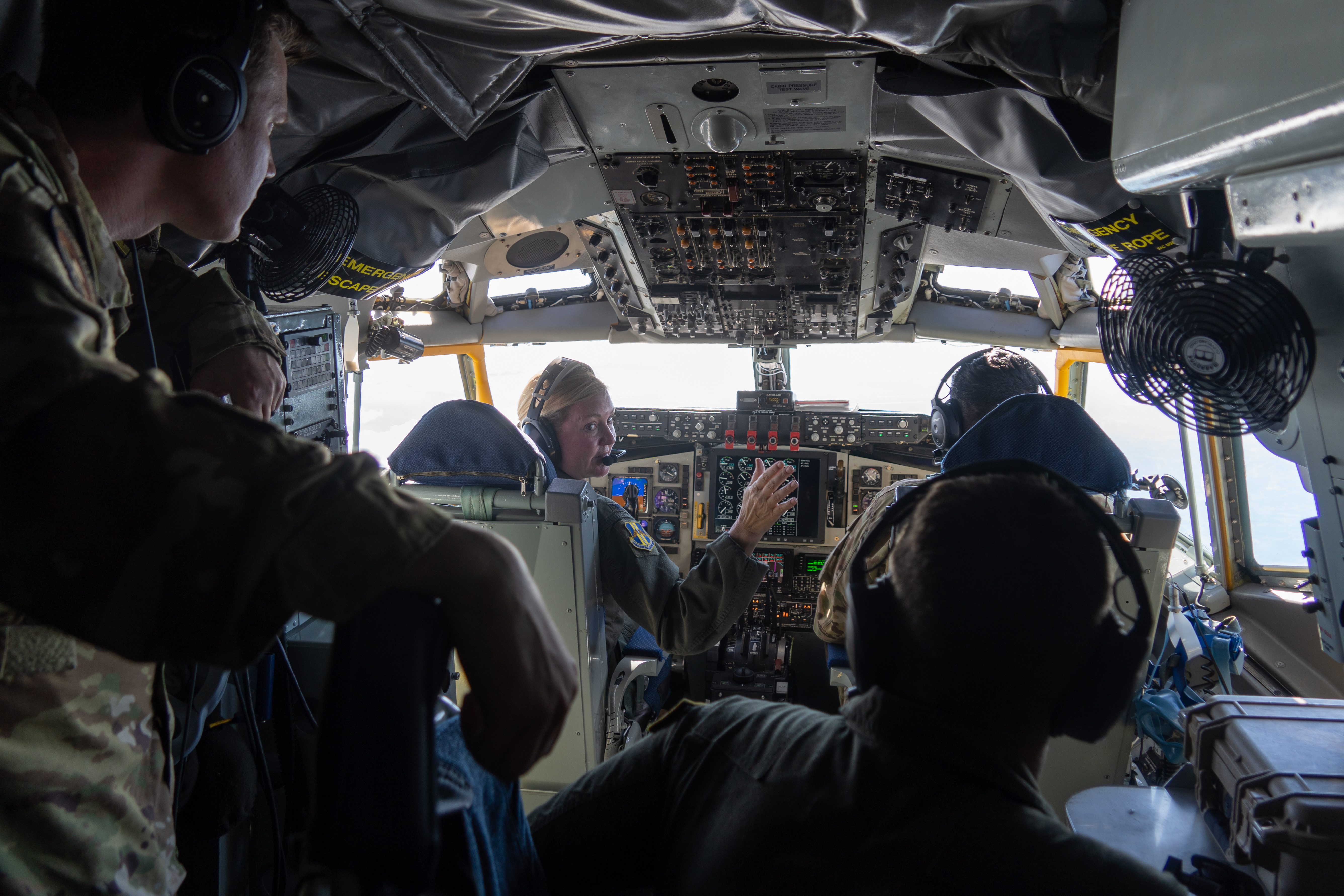 KC-135 pilot speaks with crew