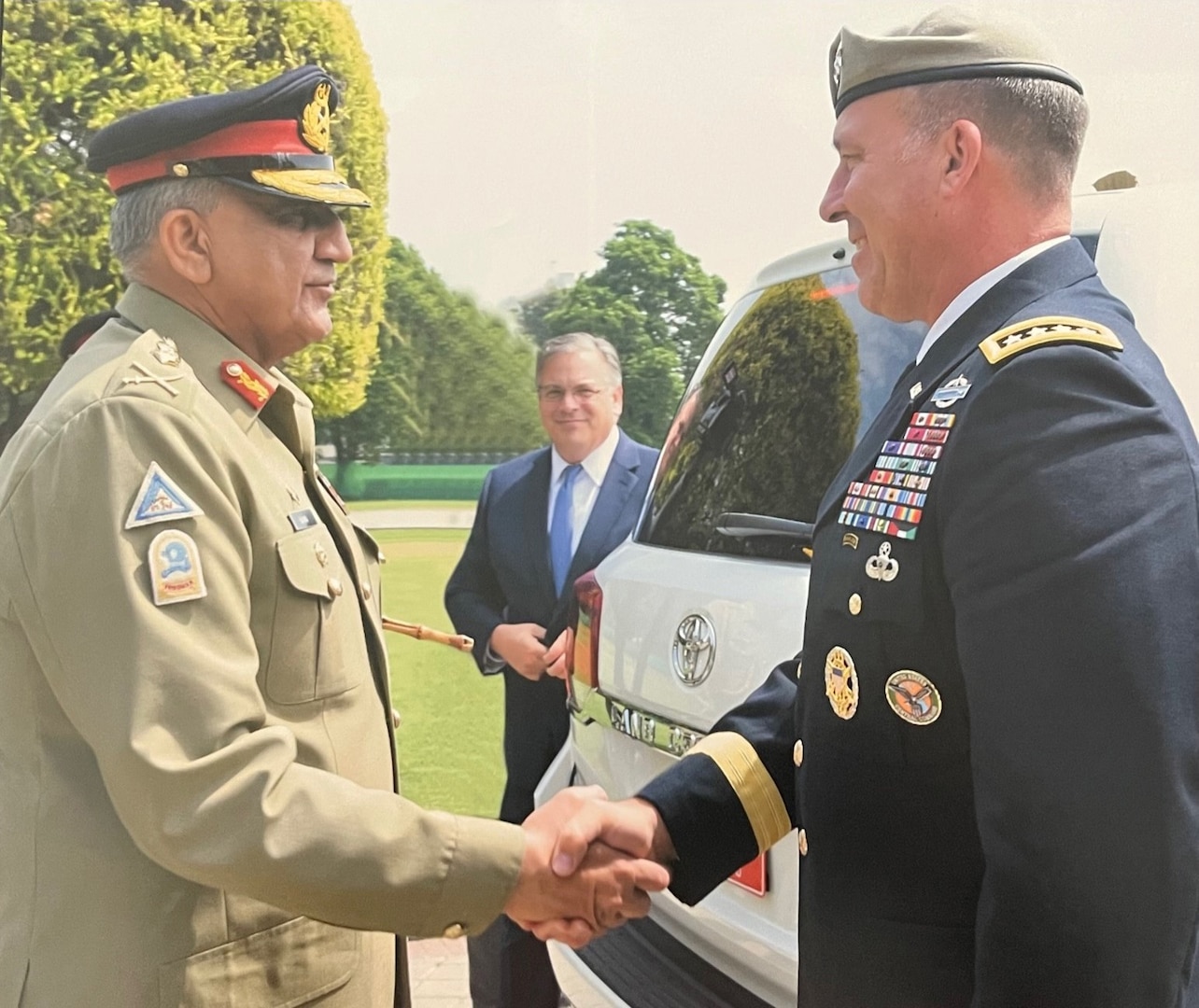 PHOTO: U.S. General Michael "Erik" Krill meets with Pakistan General Qamar Javed Bajwa at the Pakistan Army General Headquarters in Rawalpindi, Pakistan.