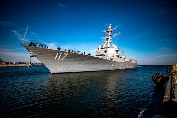 The Arleigh Burke-class guided-missile destroyer USS Paul Ignatius (DDG 117) arrives in Tallinn, Estonia for a scheduled port visit, Aug. 20, 2022.