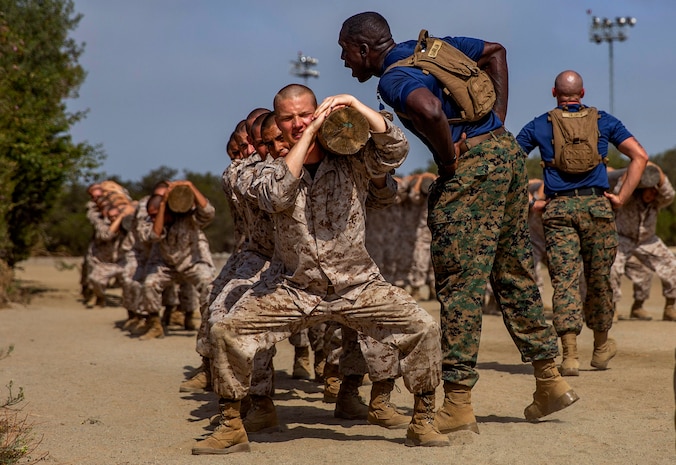 U.S. Marine Corps recruits with Lima Company, 3rd Recruit Training ...