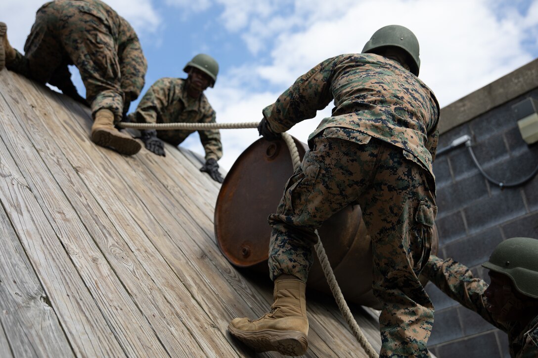 MARFORRES DAOP Marines Visit OCS