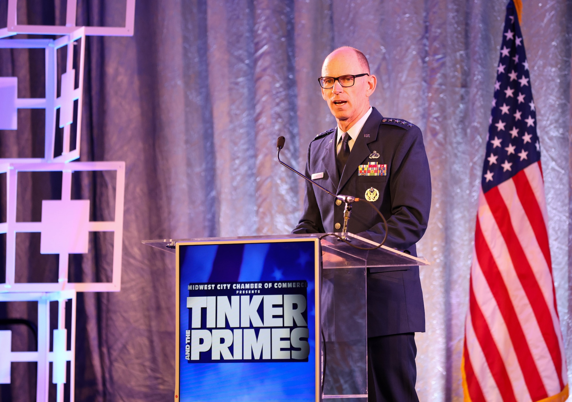 Gen. Duke Richardson speaking at podium.