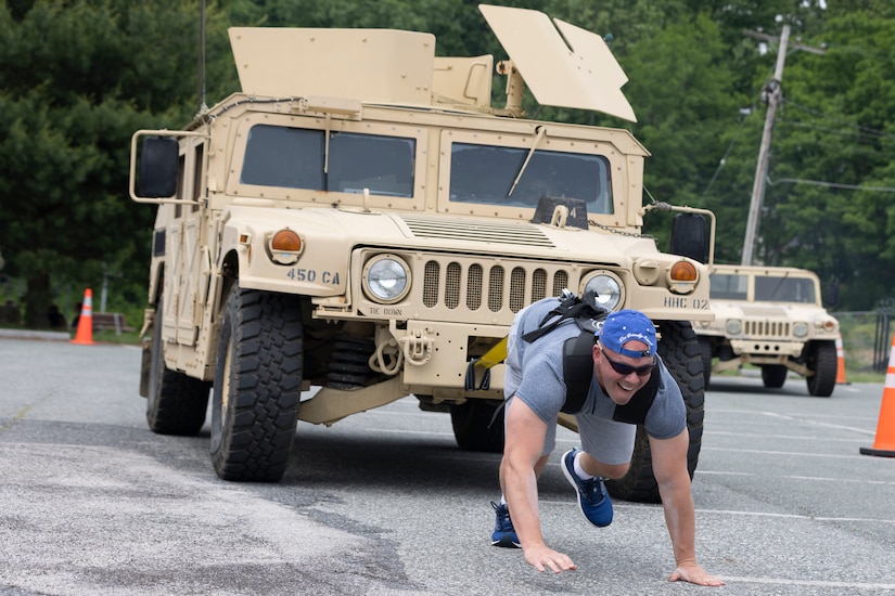 Soldier pulls humvee