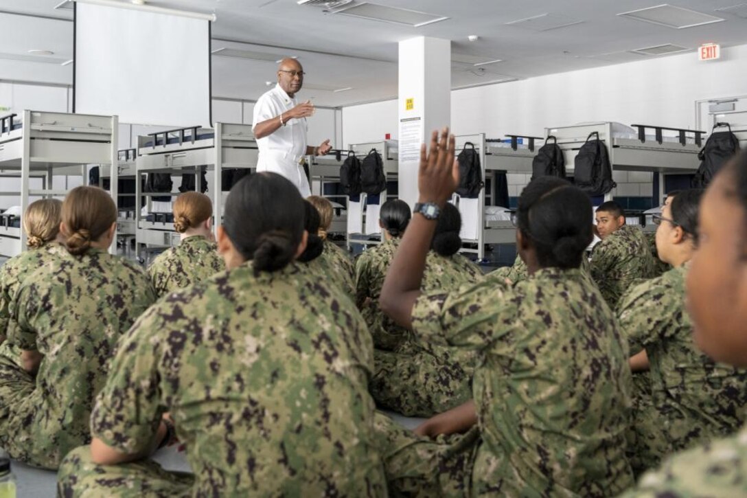 Command Master Chief Curtis Blunt, command master chief, III Marine Expeditionary Force (III MEF), speaks to recruits inside a compartment of the USS John F. Kennedy recruit barracks during his visit to Recruit Training Command (RTC). III MEF, headquartered in Okinawa, Japan, is sponsoring a recruit division, Division 263, for the first time in its history. More than 40,000 recruits train annually at the Navy's only boot camp. (U.S. Navy photo by Chief Mass Communication Specialist Brandie Nix)