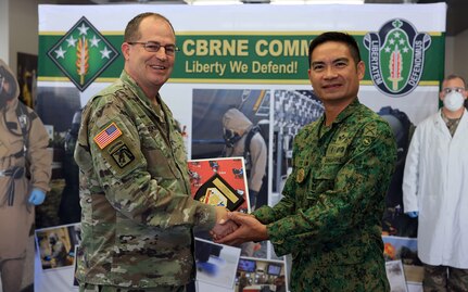 Premier U.S. Army all hazards command hosts Singaporean Armed Forces delegation