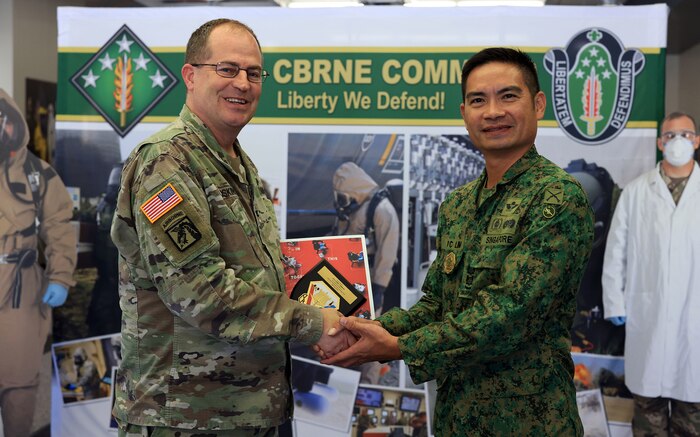 Premier U.S. Army all hazards command hosts Singaporean Armed Forces delegation