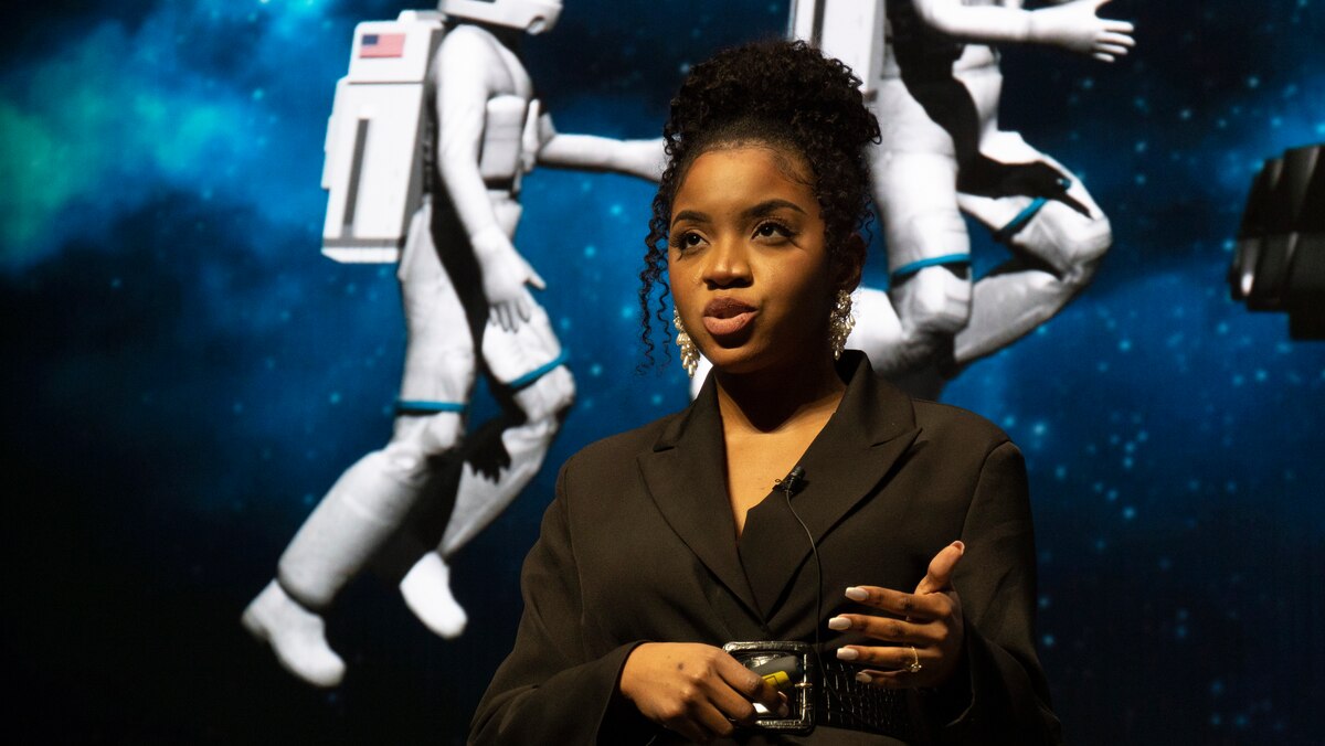 Dr. Jayde King, a research psychologist from the Air Force Research Laboratory’s 711th Human Performance Wing, discusses futuristic scenarios of human-machine teaming during her AFRL Inspire talk. AFRL hosted this special TEDx-style event at the Air Force Institute of Technology's Kenney Hall at Wright-Patterson Air Force Base, Aug. 23, 2022. (U.S. Air Force photo / Keith Lewis)