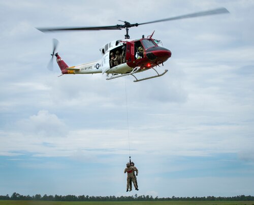 Eglin helo lifts special operators