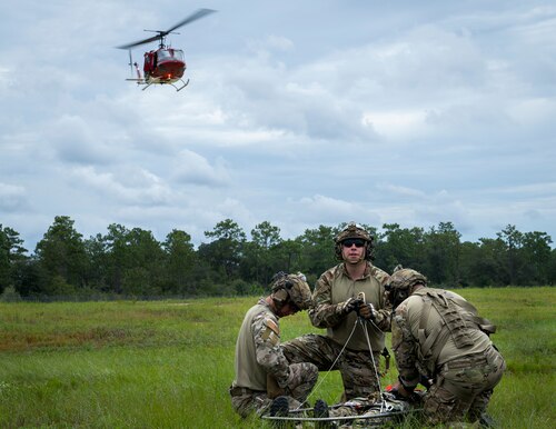 Eglin helo lifts special operators