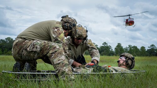Eglin helo lifts special operators