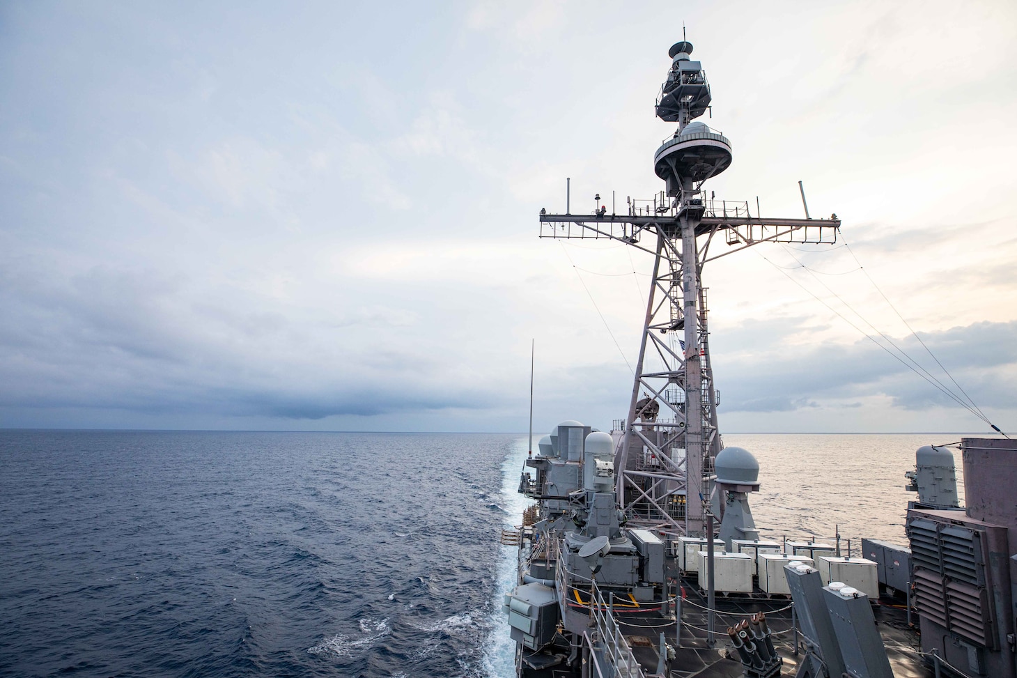 TAIWAN STRAIT (Aug. 28, 2022) Ticonderoga-class guided-missile cruiser USS Chancellorsville (CG 62) transits the East China Sea during routine underway operations. Chancellorsville is forward-deployed to the U.S. 7th Fleet area of operations in support of a free and open Indo-Pacific. (U.S. Navy photo by Mass Communications Specialist 2nd Class Justin Stack)