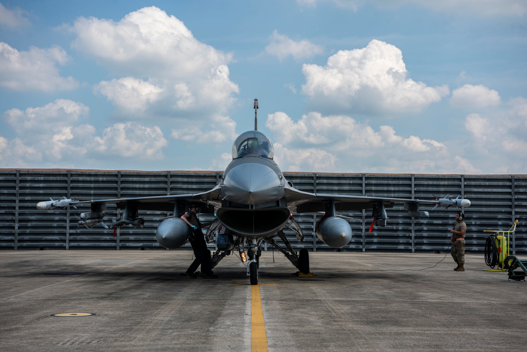 Airmen assigned to the 36th Fighter Generation perform pre-launch procedures with F-16 Fighting Falcon pilots during a training sortie at Gwangju Air Base, Republic of Korea, Aug. 18, 2022