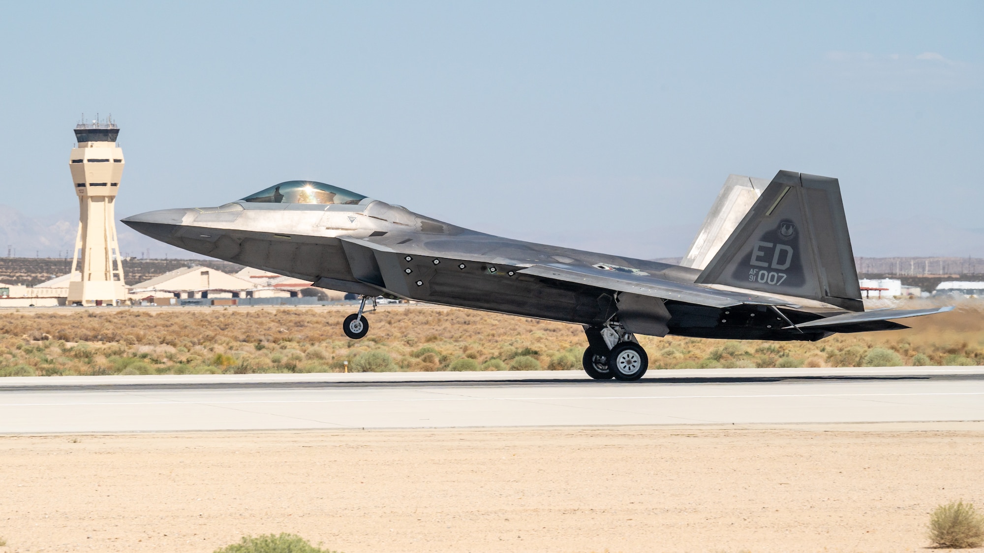 An F-22 Raptor from the 411th Flight Test Squadron, 412th Test Wing, takes off from Edwards Air Force Base, California, Aug. 23. (Air Force photo by Giancarlo Casem)
