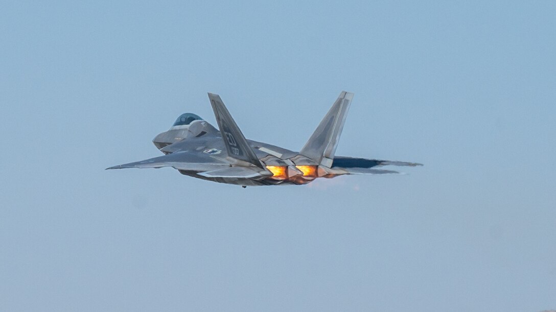 An F-22 Raptor from the 411th Flight Test Squadron, 412th Test Wing, takes off from Edwards Air Force Base, California, Aug. 23. (Air Force photo by Giancarlo Casem)