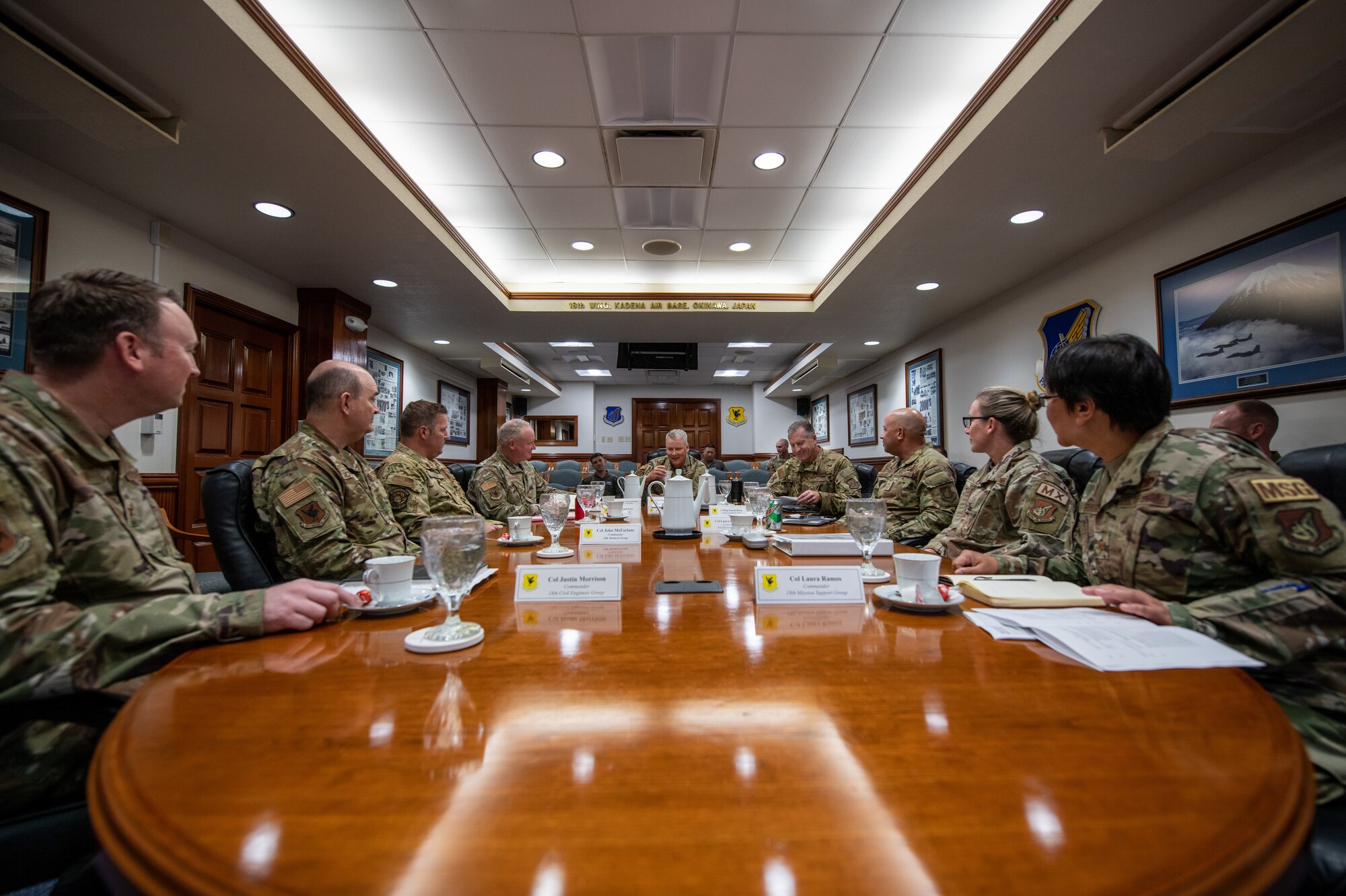 Airmen meet to talk about goals.