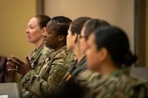 Panelists share their experience.