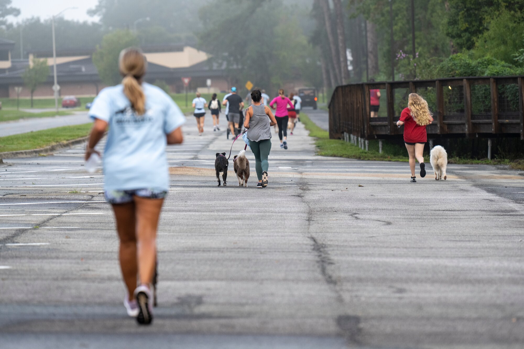 Airmen and their families run a 5k